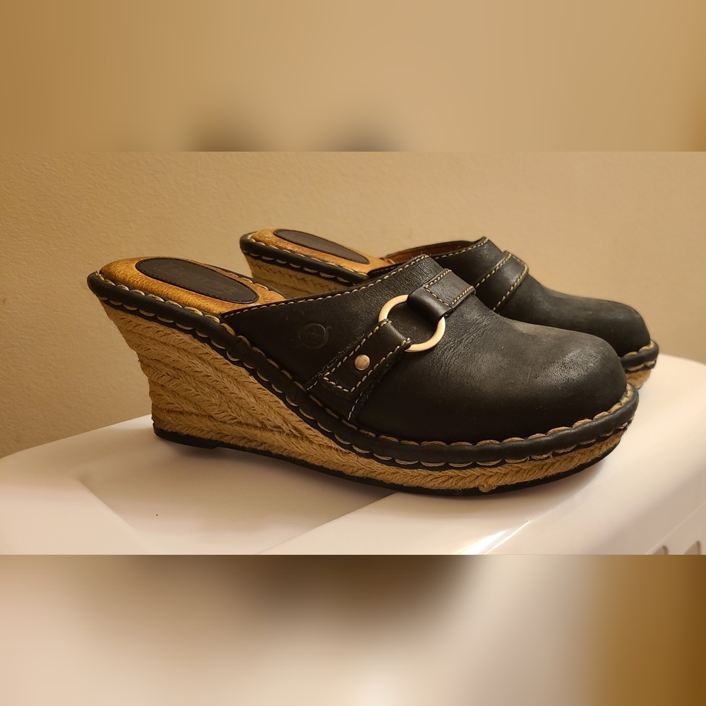 Born wedge clogs